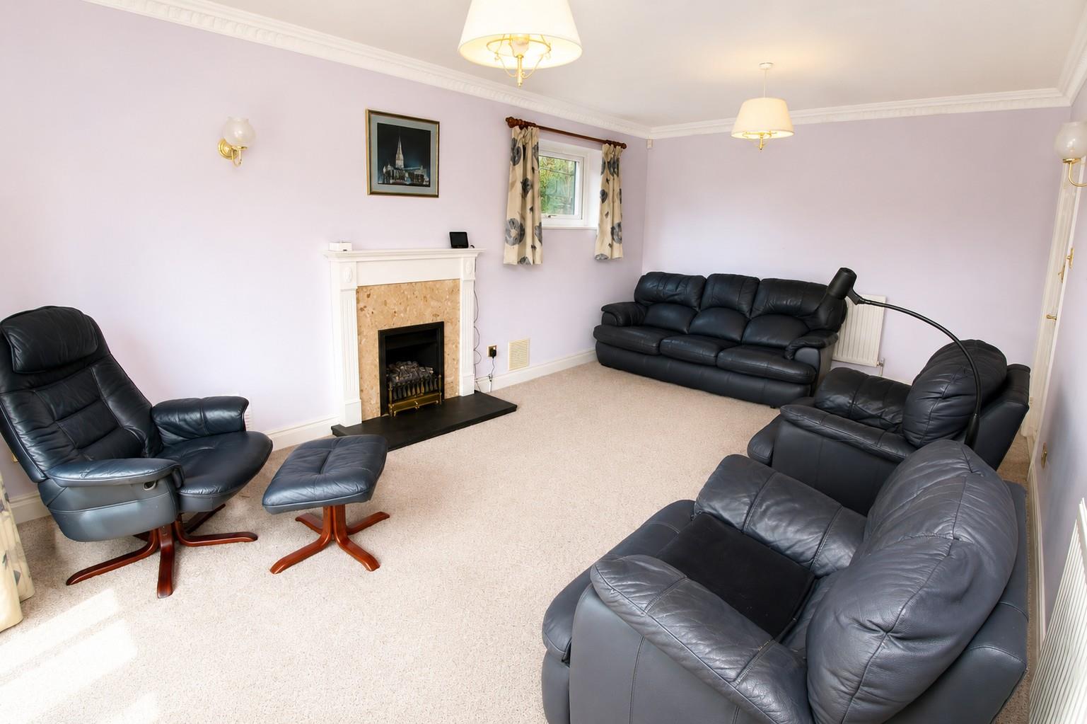 Carew Close, Tilehurst, Reading